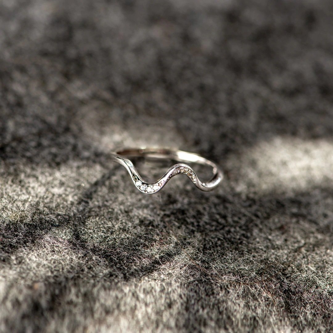 Adjustable Water Wave Ring