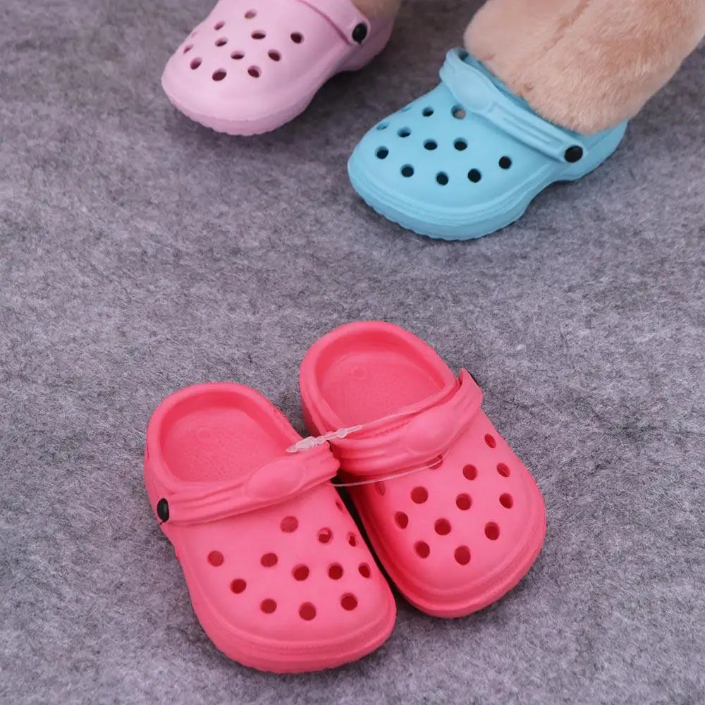1 Pair Pet Beach Shoes Non-slip Pet Sandals Soft-soled Comfortable Dog Hole Shoe Breathable EVA Dog Rain Boots for Cats